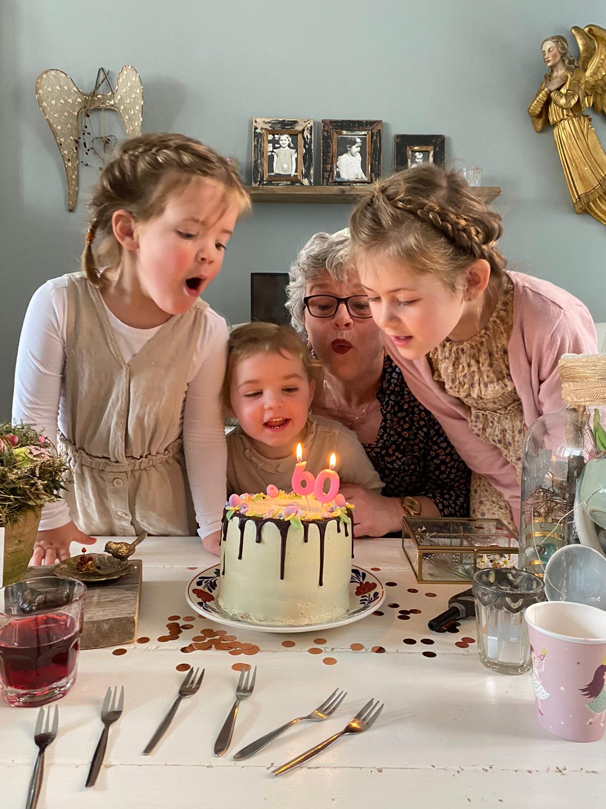 c7f0280a-1e45-4572-8ce8-16f087a42187